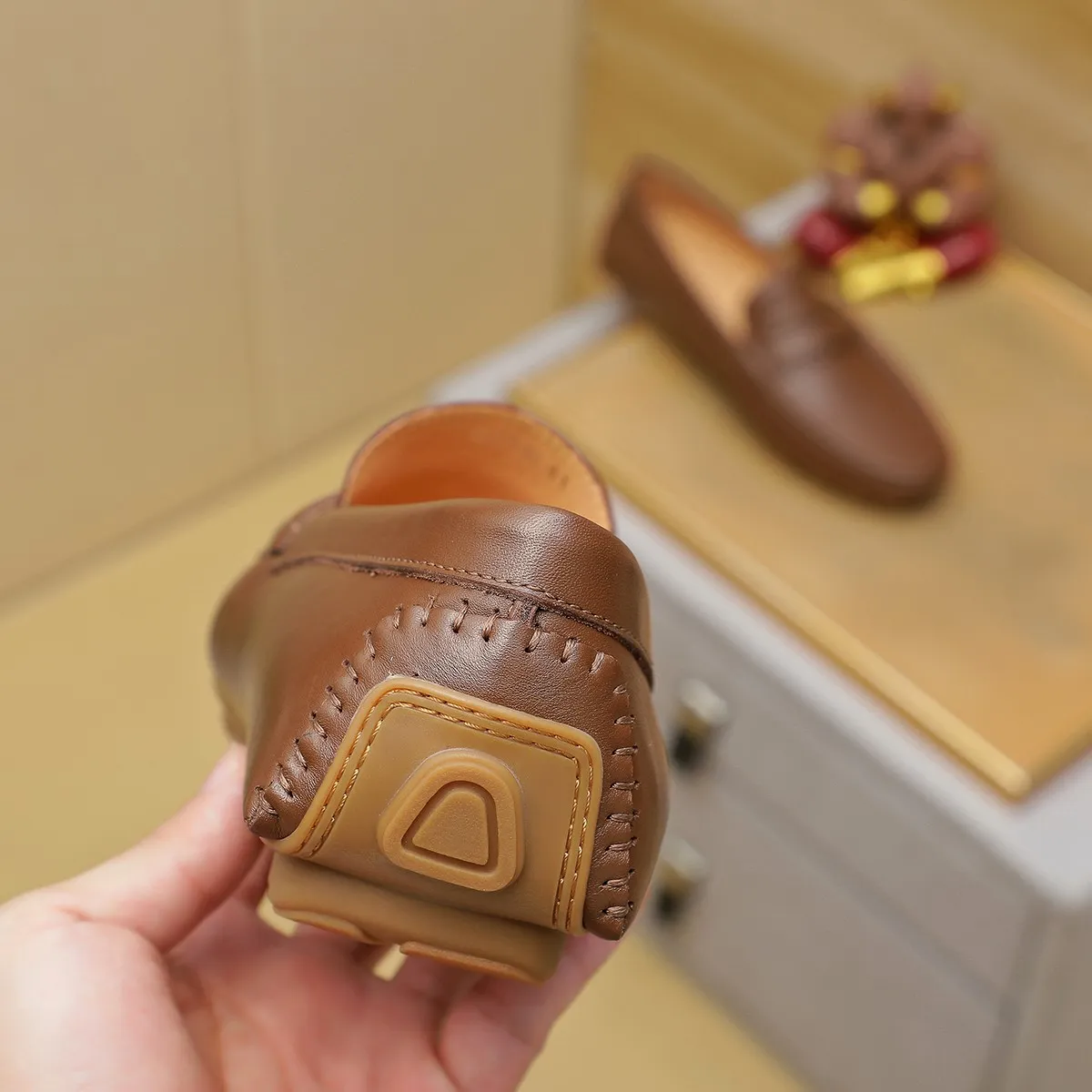 Men's shoes 💰360💰💰GUCCI Gucci official website synchronizes the latest model 🛃The upper is made of imported cowhide, 🐷leather lining, rubber outsole, 🎩🎩top-notch handcrafted workmanship with fine stitches and threads🔍definitely satisfy those perfectionist men who pursue high luxury quality 👏 Colors available! Code number 38-44 Large quantity in stock